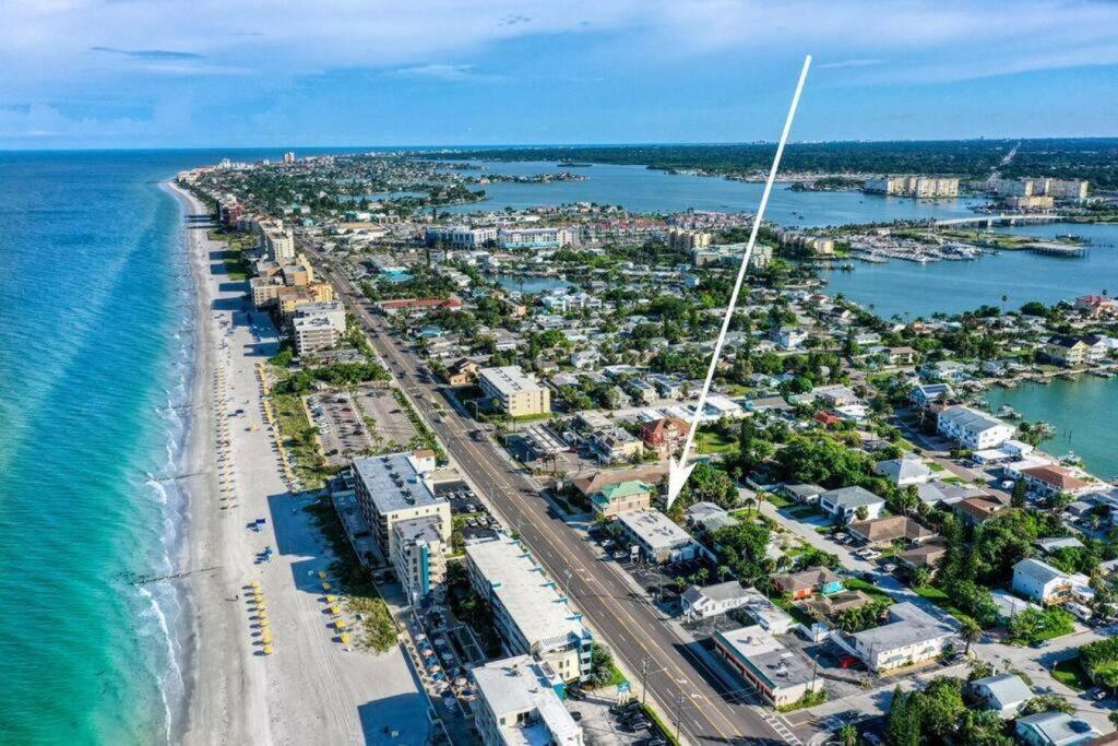 Sunset Beach Suites At Madeira Beach! Pet Friendly With Summer Breezes! - Suite 6 Сант Пит Бич Экстерьер фото