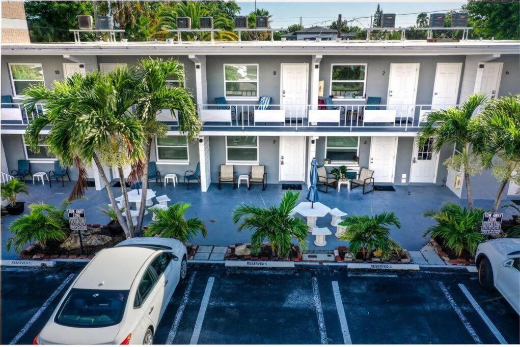 Sunset Beach Suites At Madeira Beach! Pet Friendly With Summer Breezes! - Suite 6 Сант Пит Бич Экстерьер фото