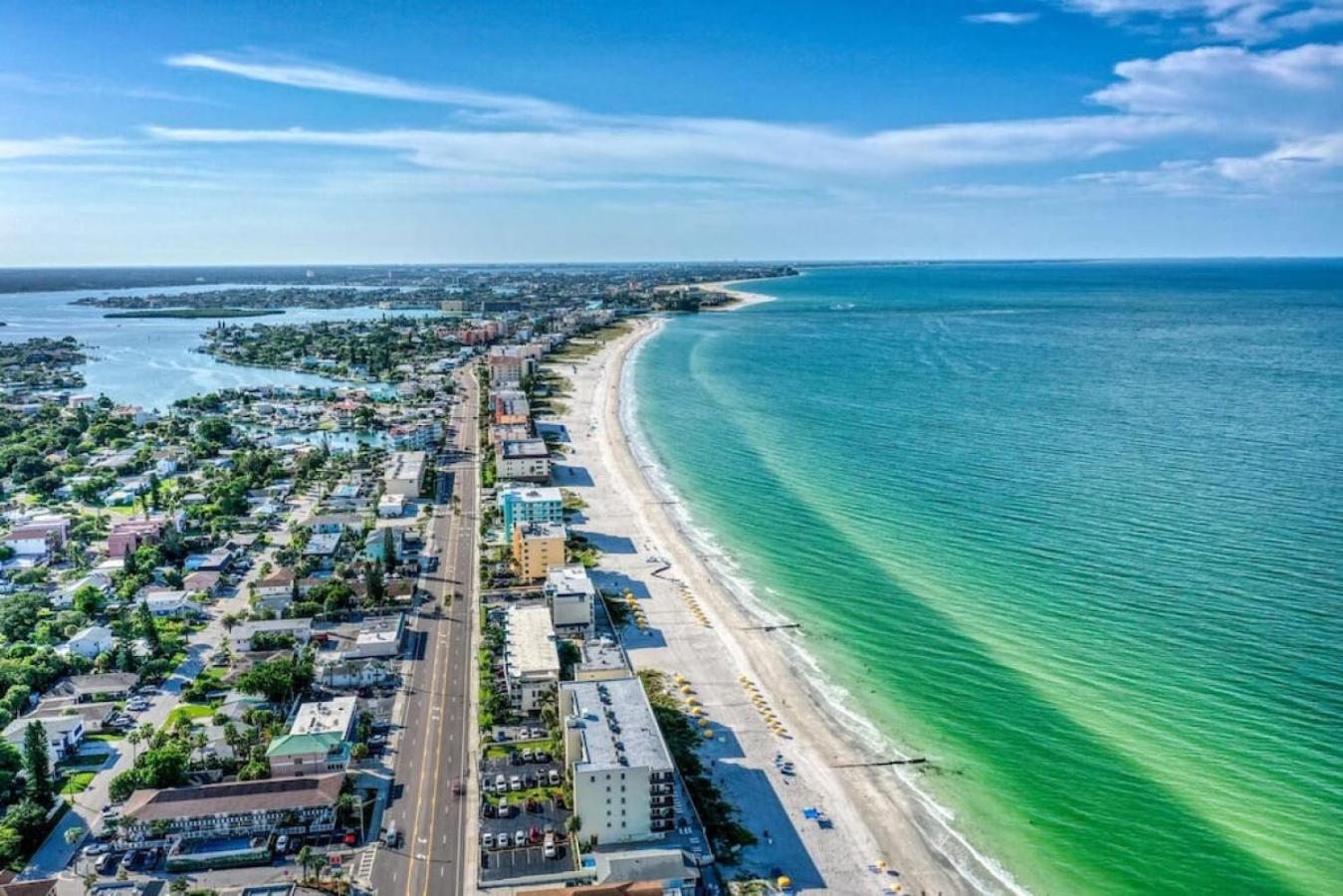 Sunset Beach Suites At Madeira Beach! Pet Friendly With Summer Breezes! - Suite 6 Сант Пит Бич Экстерьер фото